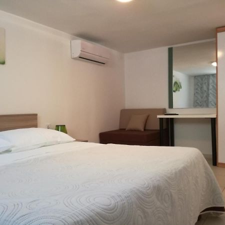 Apartman Anni Lägenhet Poreč Exteriör bild